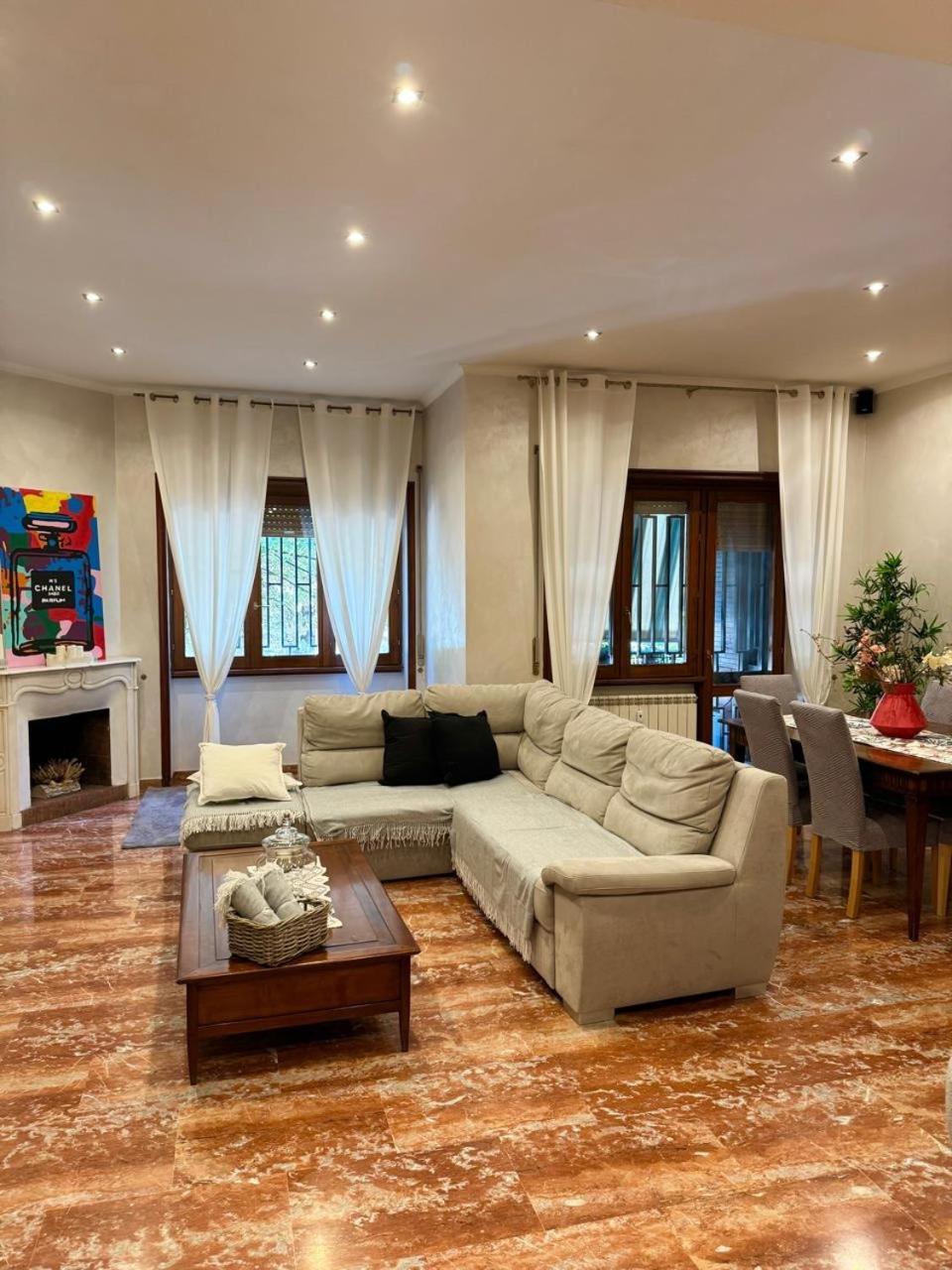 4000 Steps - Lux Apartment Rom